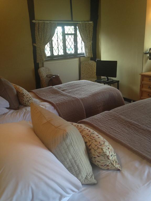 The Star And Eagle Hotel Goudhurst Room photo